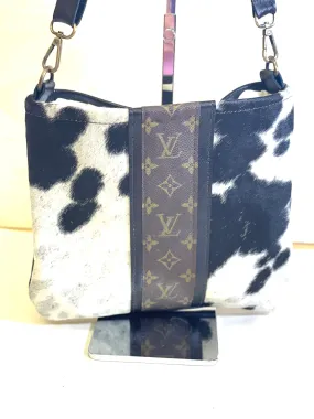 Medium Crossbody Short Haired Kelsey, Tricolor HOH Strip of Brown